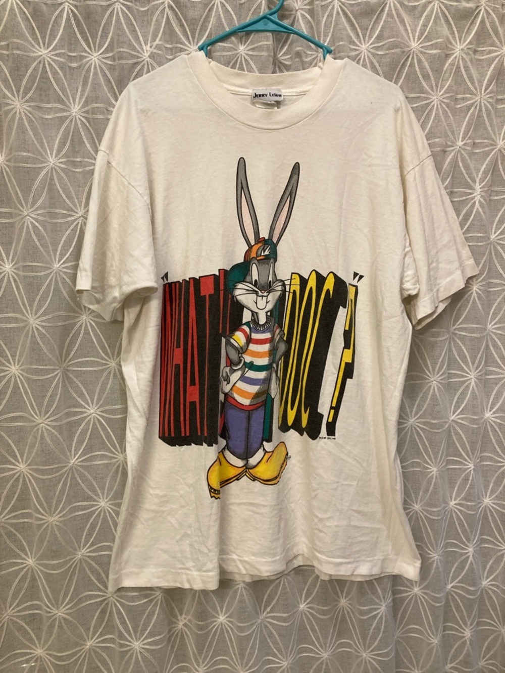 Looney Tunes Bugs Bunny Graphic Tee - White with Multicolor Print